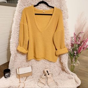 SOLD-Long Sleeve V-neck Knitted Sweater
